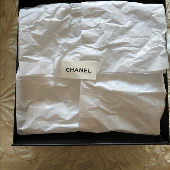 Chanel Storage Box - Picture 2 of 4
